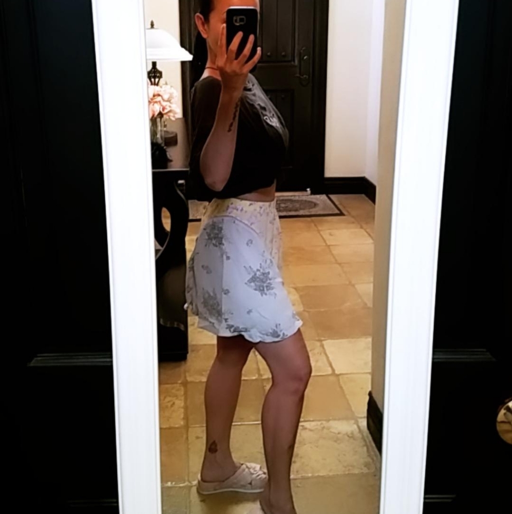 🌸Floral🌸 Mini Skirt - Picture 4 of 4